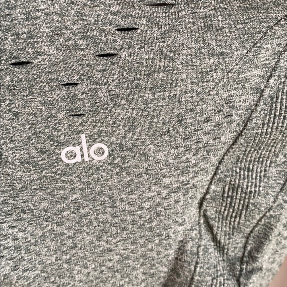 Alo top - Picture 3 of 4